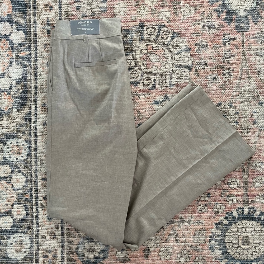 Signature fit trouser leg pants NWT - Ann Taylor - Size 0